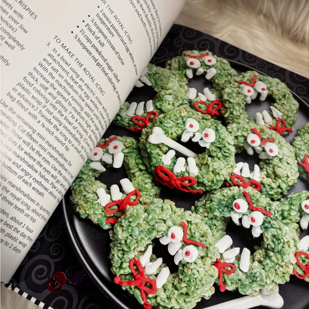 The Nightmare Before Christmas: The Official Cookbook & Entertaining Guide